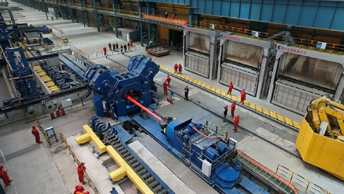 The first domestic 2,200-ton precision forging machine entered the trial production stage at Fushun Special Steel