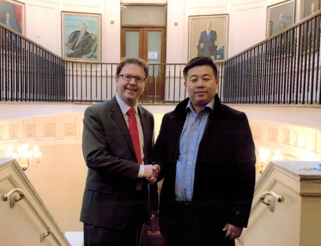 SinoSource Group Holds Talks with Irish Republic Party Spokesperson James Lawless to Discuss Sino-Irish Trade Cooperation